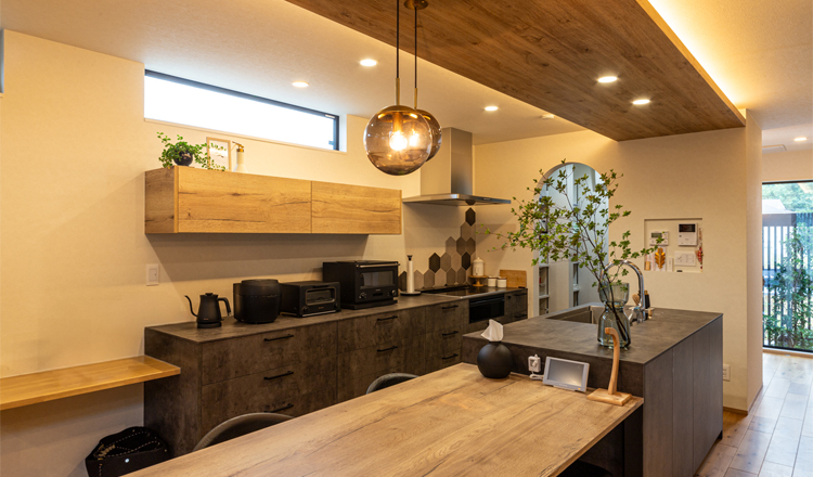 ナチュラルモダンなダイニングキッチン