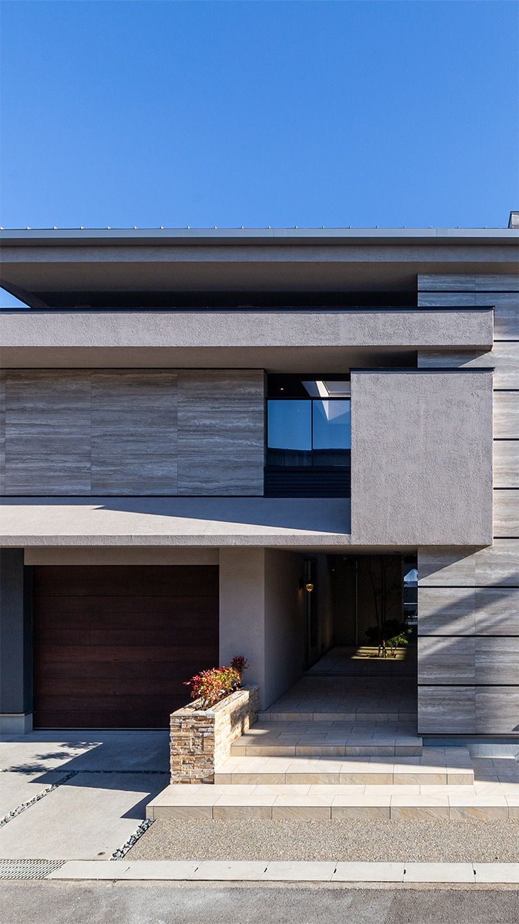 現代に生きる洗練された高級感、タイルを纏うリゾートモダンのモデル