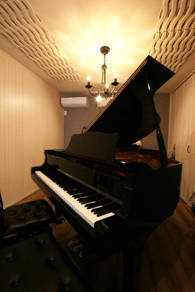 グランドピアノのある本格防音室