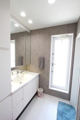 新築洗面所をおしゃれな収納スペースにする【実例】｜注文住宅の自由な発想を活かした収納アイデア