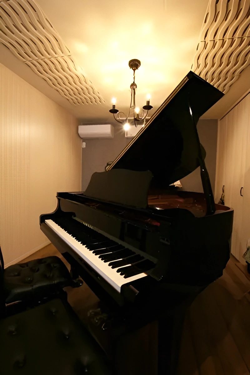 防音性能はもちろん、遮音材の「配置」や「形」もこだわったピアノのお部屋