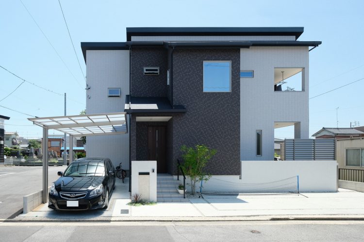 モダンなキューブ型の家の魅力や快適にするポイント｜おしゃれな実例も