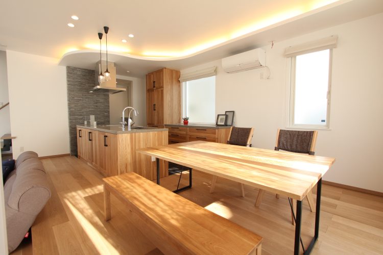 【木の家・リビング】おしゃれにするコツや取り入れたいアイデア・実例紹介