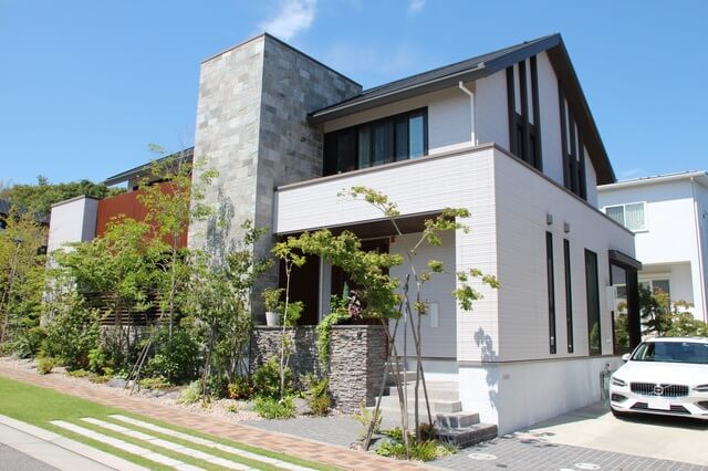 スタイリッシュな戸建て住宅の外観
