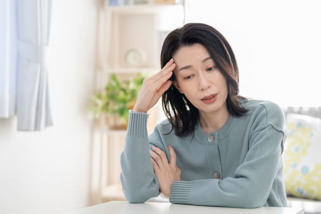 悩める女性