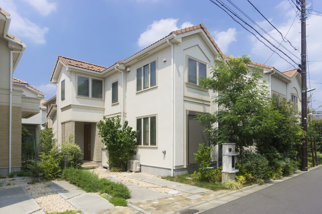 一軒家で『狙われやすい家』とは│空き巣や強盗被害に遭遇しやすい家の特徴と対策を解説